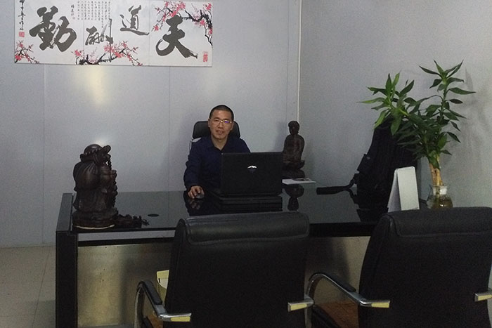 �ټ��ྻ�ܾ���